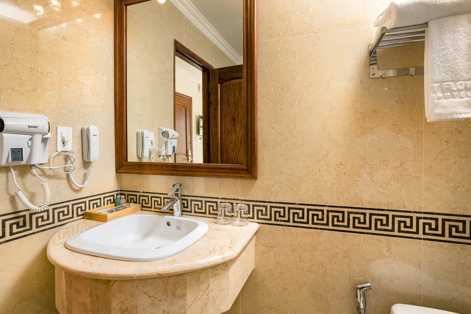 Lam Anh Luxury Hotel Dalat Exteriör bild